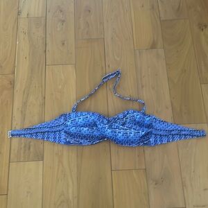 Garnet Hill swim top, with removeable straps. Excellent condition.